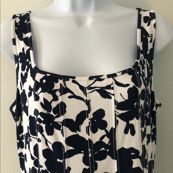 Loft Dress - Picture 2 of 6